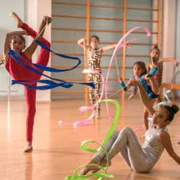 dance and rhythmic gymnastics for children in the first grade of elementary school